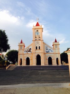 Kirche_Kon Tum