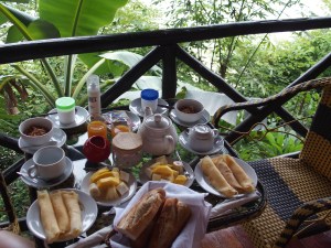 Frühstück im Hotel mit Flussblick